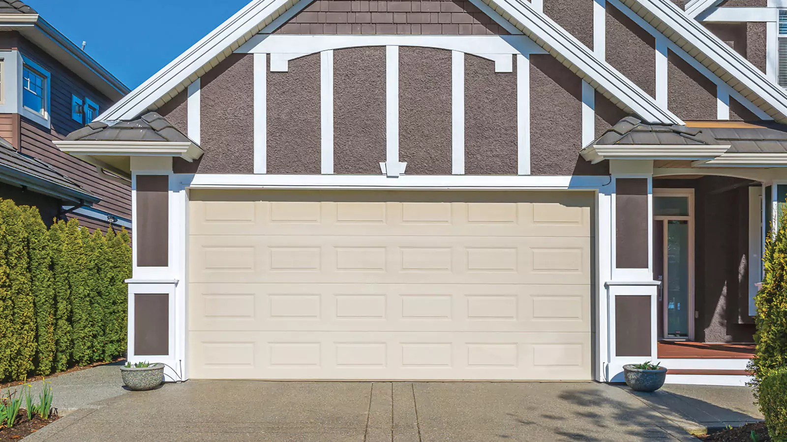 Impression Steel Collection® Garage Doors